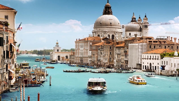 欧盟为吸引中国游客简化签证 打造奢侈品旅游线路